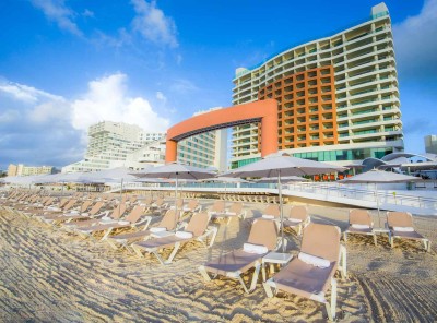 Beach Palace Resort 